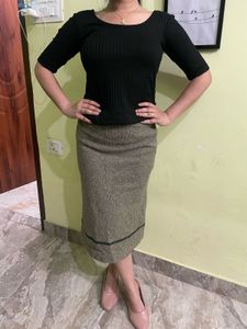 chic office siren grey skirt