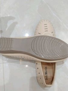 Stylish Beige Ballet Flats