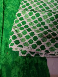 ✨Green Embroidered unstitched Kurta Set 💚