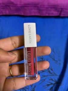 Lipstick Swatches (complimentary make up brush )