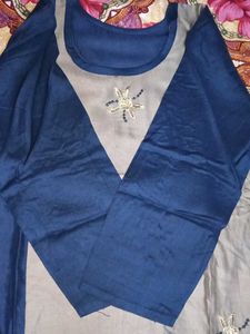Women's embroidered kurta