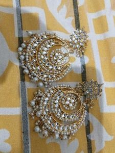 Exquisite Kundan Pearl Jhumka Earrings