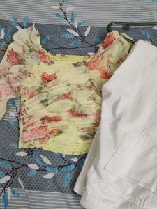 Yellow Floral Top💛
