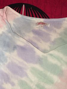 Tie-Dye Puff Sleeve Top