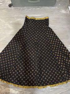 Elegant Black Paisley Print Skirt