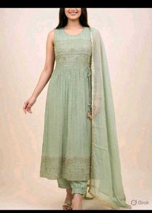 Beautiful Green Kurta Set