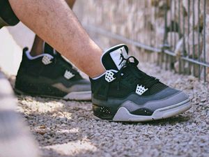 Air Jordan 4 Retro