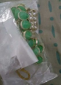 Green jewellery set....