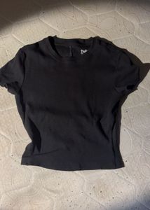 Black Fitted Crop Baby Tee -