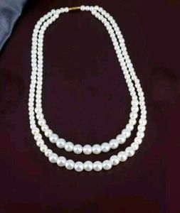 Artificial pearl necklace