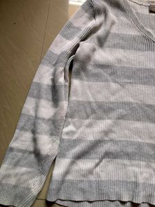 Striped V-Neck Long Sleeve Top