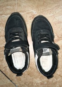 Kids Unisex Black Sneakers