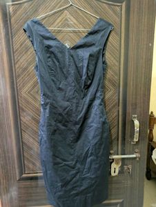 Elegant Navy Blue Sleeveless Dress