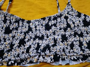 Daisy Print Smocked Crop Top