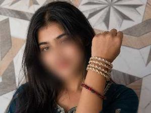 Elegant Gold Tone Bangle Set