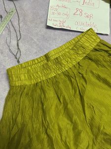 high waist Olive Green Textured Shorts24-28