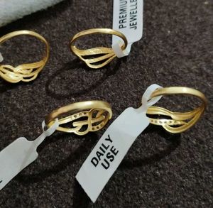 Elegant look like Gold Rings Set( colour gua)rante