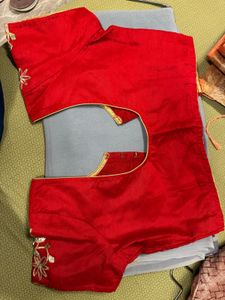 Elegant Grey Saree with Gold Embroidery