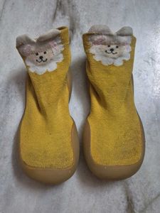 Cute Yellow Baby Shoes with Bear Face