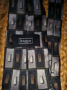 Haggar Geometric Pattern 100% Silk Tie