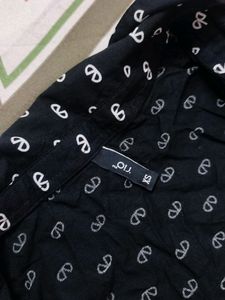 Rio Women Printed Black Loose Fit Shirt
