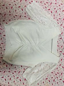 White Top With Net Ballooons Sleeves❤️