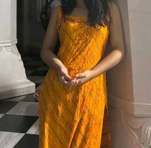 SUNSHINE VIBES IN ONE OUTFIT! 🌼
