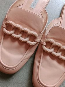 CHARLES &amp; KEITH Chain Mules/Flats