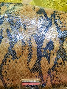 Chic Snakeskin Print Handbag