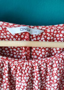 Only Cinched Waist Top With Microprint