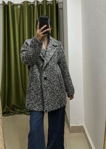 H&M WOMEN OVERSIZED BLACK n WHITE BOUCLE COAT