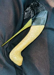 Sparkling Gold Face Scrubber Tool
