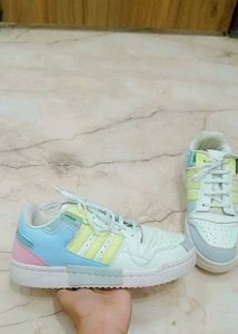 Low Pastel Sneakers