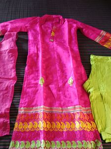 Cotton Silk Kurti With Inner And Leggings With Embroidery Work
