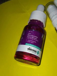 The Derma Co. Face Serum