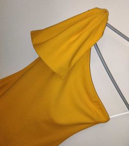 One-Shoulder Midi Dress with Detachable Bow