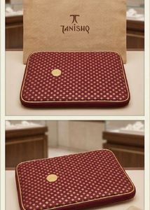 Jeweller pouch Embellished by Tanishq