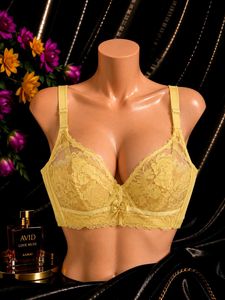 🇳🇿💫🎀Elegant Yellow Lace Bra