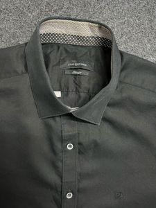 Classic Men's Button-Down Shirt