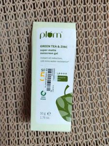 Plum Green Tea & Zinc Sunscreen Gel