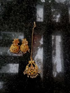 Stunning Ethnic Earrings &amp; Tikka Set