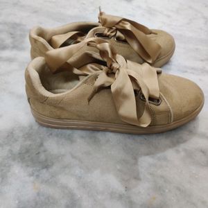 Gold/Beige Colour Sneakers With Ribbon Laces
