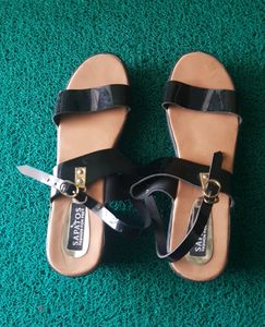💥BLACK HEELS 💥GRAP FAST 💥