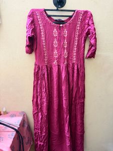 Beautiful Pink Embroidered Kurta
