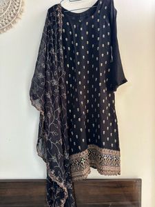 Black beautiful embroidered motif Suit Pallazo set