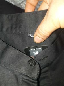 Simple Living Black Design Shirt XL