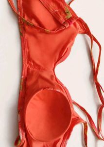 🎀Vibrant Floral Print Bikini Top any one free 🆓