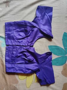 Set Of Elegant Royal Blue Floral Saree with blouse