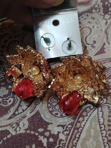 2 colour available Stunning Red &amp; White Jhumka Ear