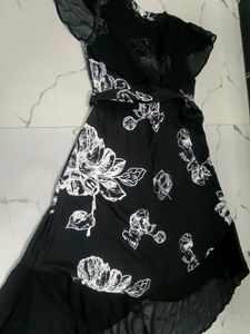 Maxi In Black Colour With White Flower 🧿